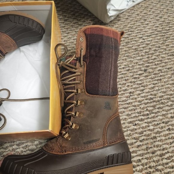 Kamik Sienna F2 Snow Boot Cuffed Plaid Snow Boot - Picture 6 of 11